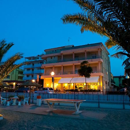 Albergo Villa Mauri Rimini Buitenkant foto