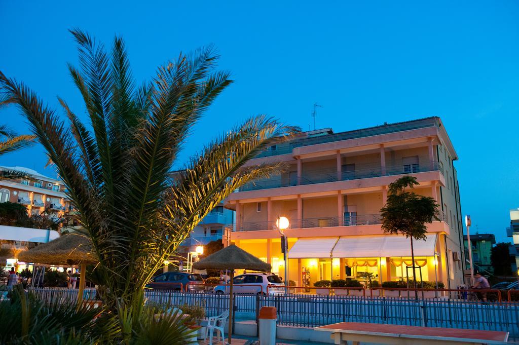 Albergo Villa Mauri Rimini Buitenkant foto