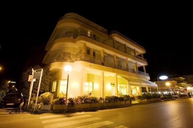 Albergo Villa Mauri Rimini Buitenkant foto
