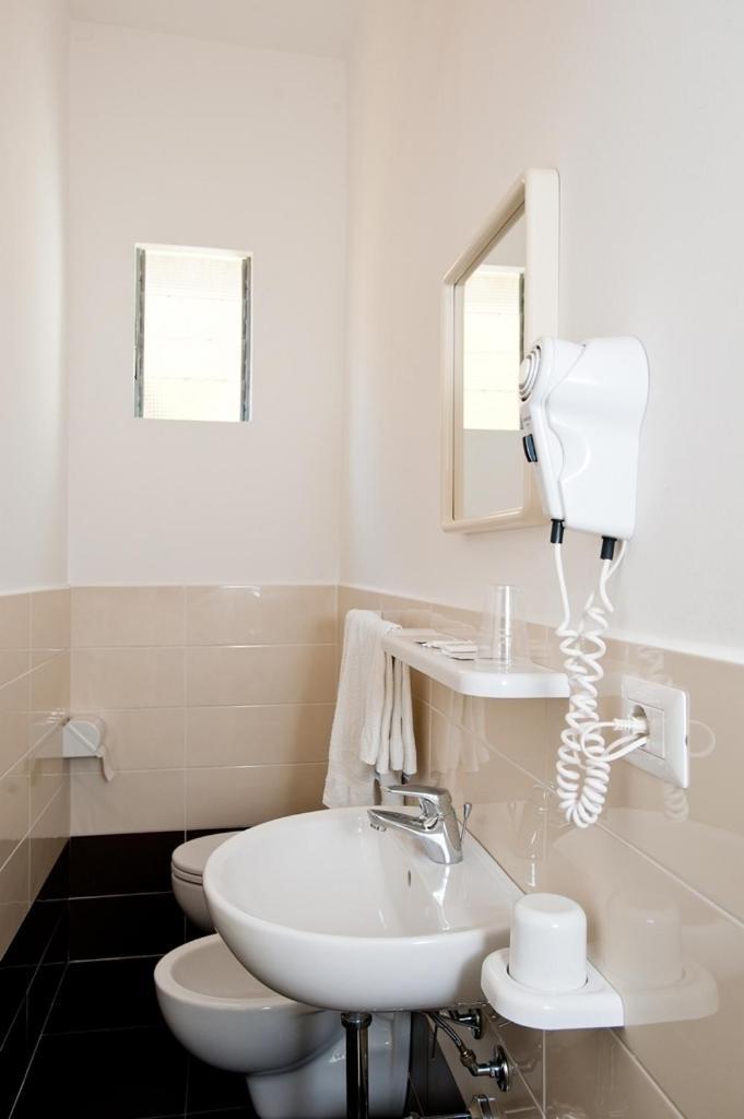 Albergo Villa Mauri Rimini Buitenkant foto